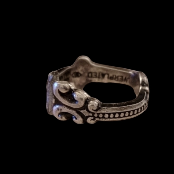 Cute Size 4 Hand Forged Vintage Spoon Ring - Picture 2 of 8